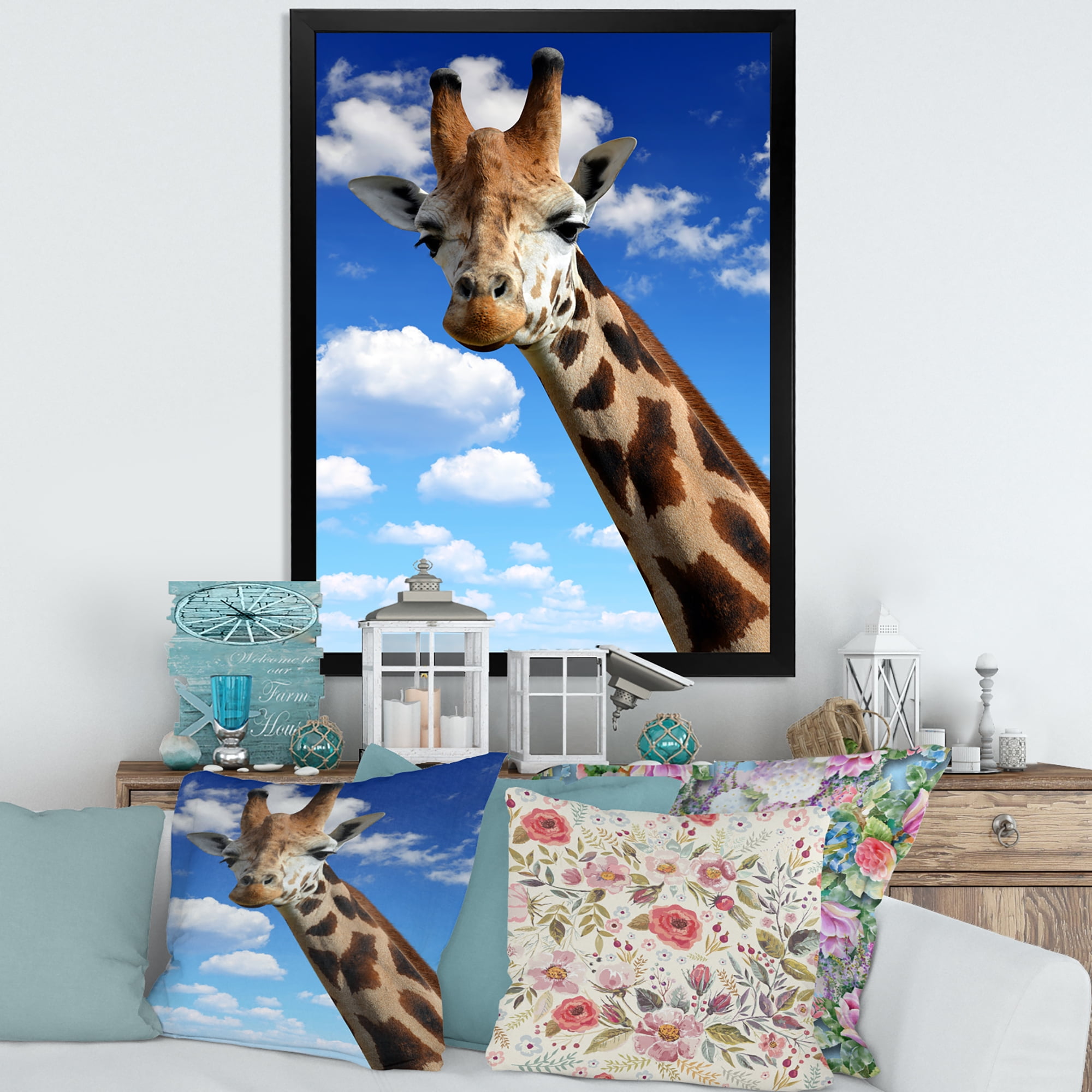Designart 'A Giraffe On A Blue Sky Portrait' Farmhouse Framed Art Print