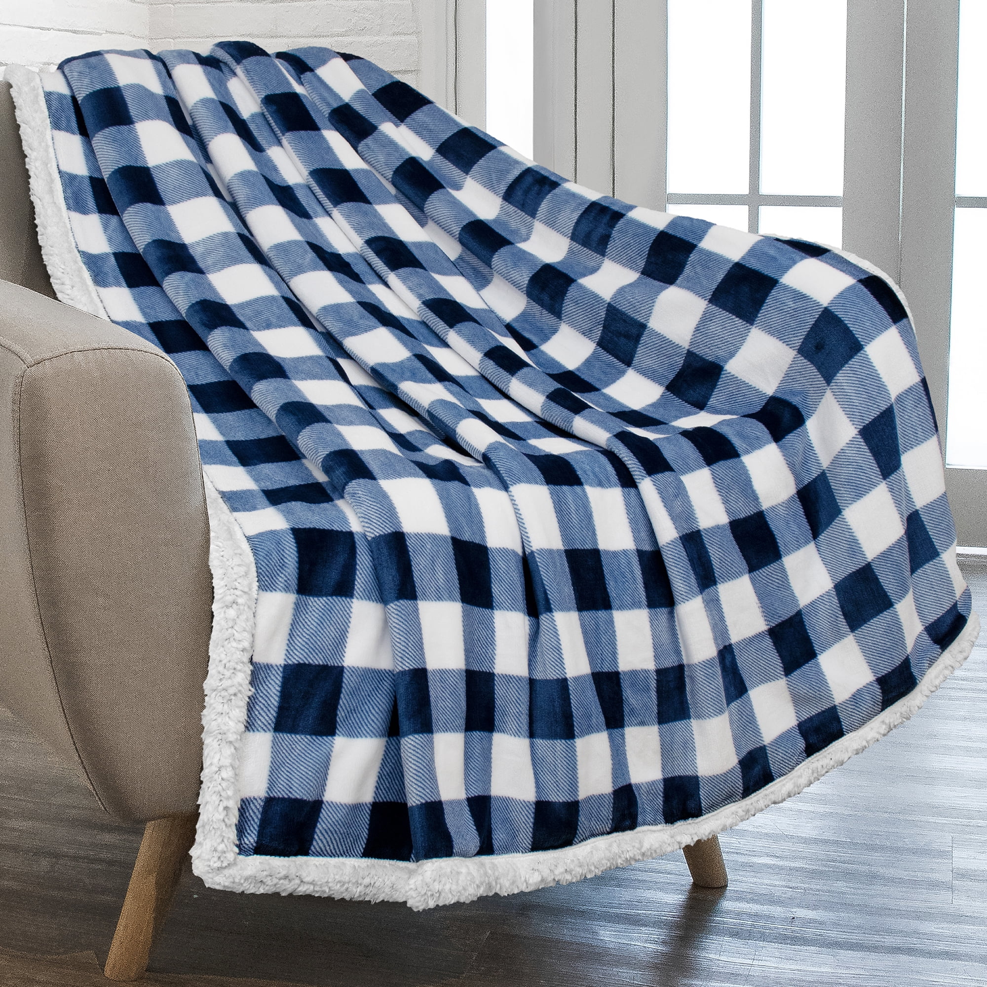 PAVILIA Buffalo Plaid Sherpa Blanket Throw Fuzzy White Navy Blue Checkered Flannel Fleece Blanket for Couch Bed Fluffy Warm Soft Plush Microfiber