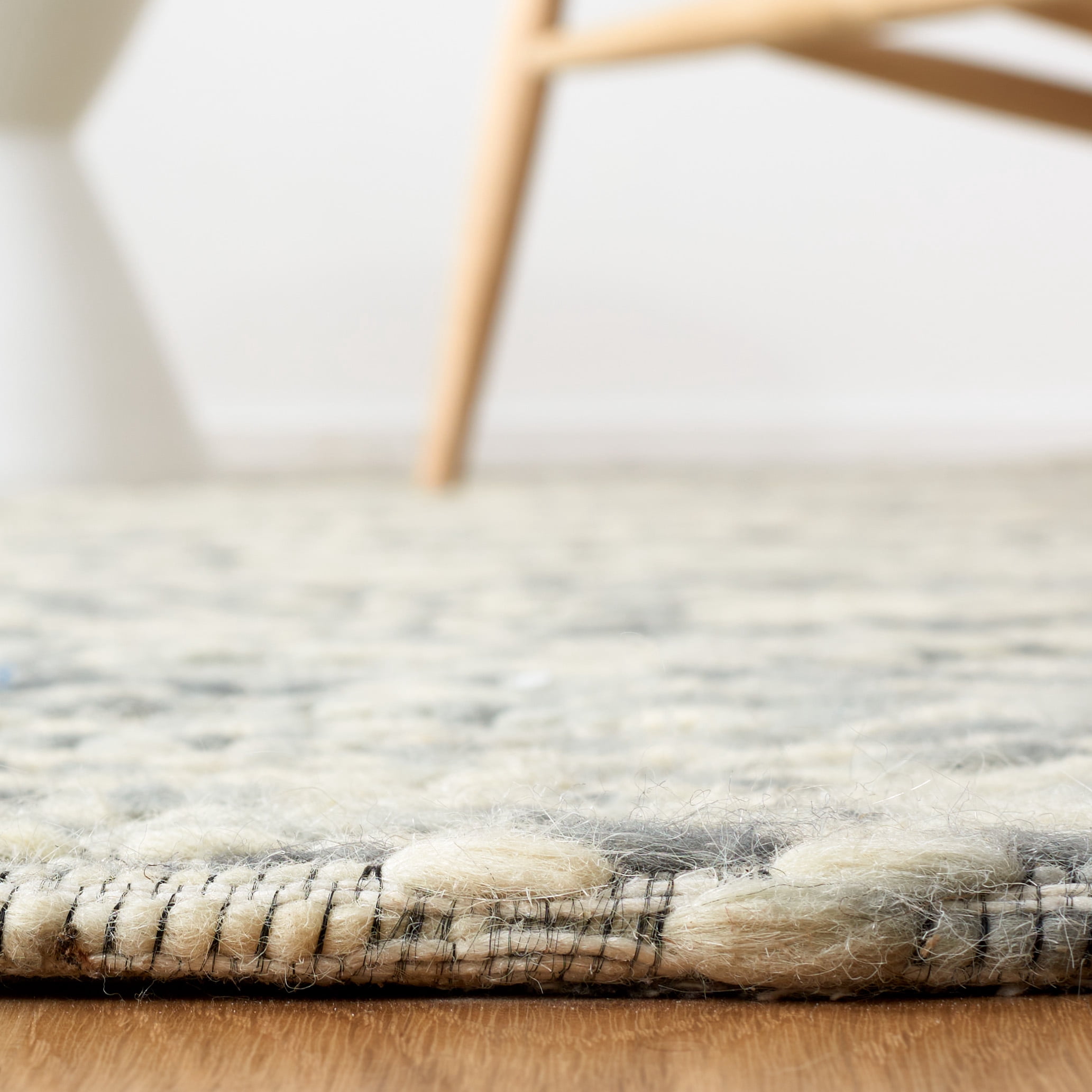 SAFAVIEH Marbella Rhonda Diamond Runner Rug, Dark Grey/Beige, 2'3" x 8'