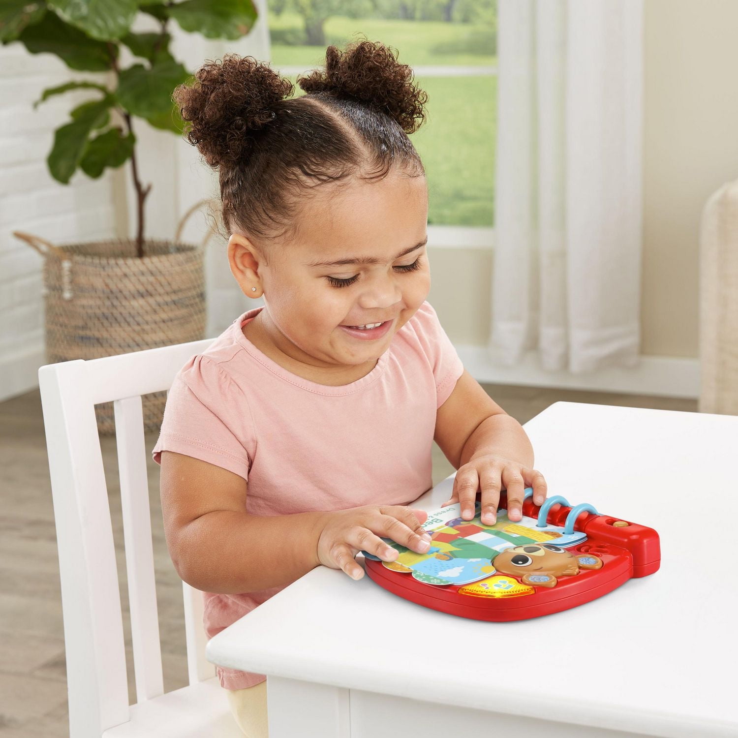 VTech Bear's Dress & Discover Book™ - English Version, 12-36 Months