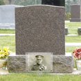 thumbnail image 3 of Marco de fotos impermeable SimpleView 5x7 para cementerio, 3 of 9