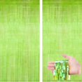 thumbnail image 1 of Serpentinas de lámina de color verde neón Fanfanwin de 1 x 2,5 m, 2 unidades, 1 of 7