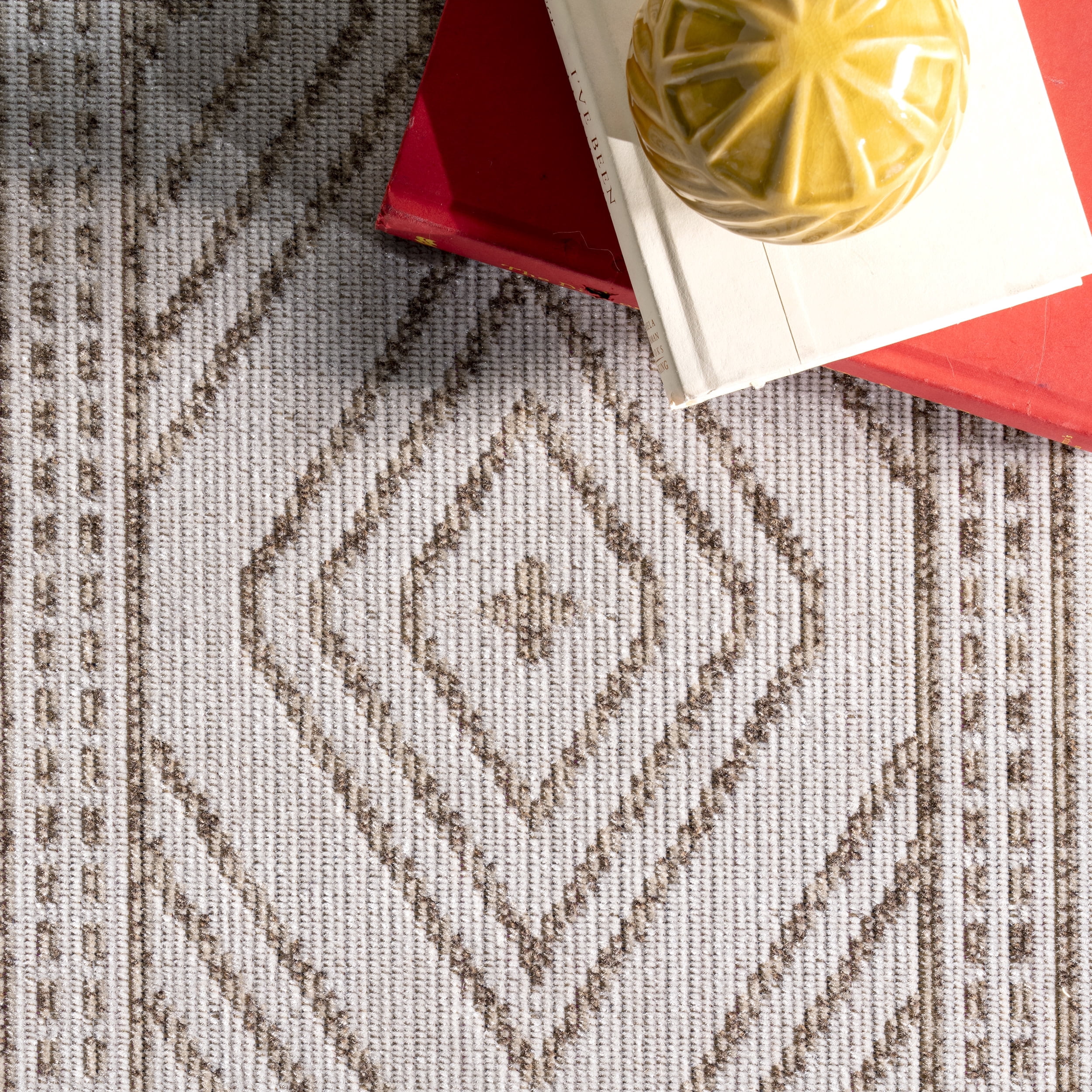 nuLOOM Indoor/Outdoor Striped Miriam 2' 6" x 8' Runner Area Rug, Beige