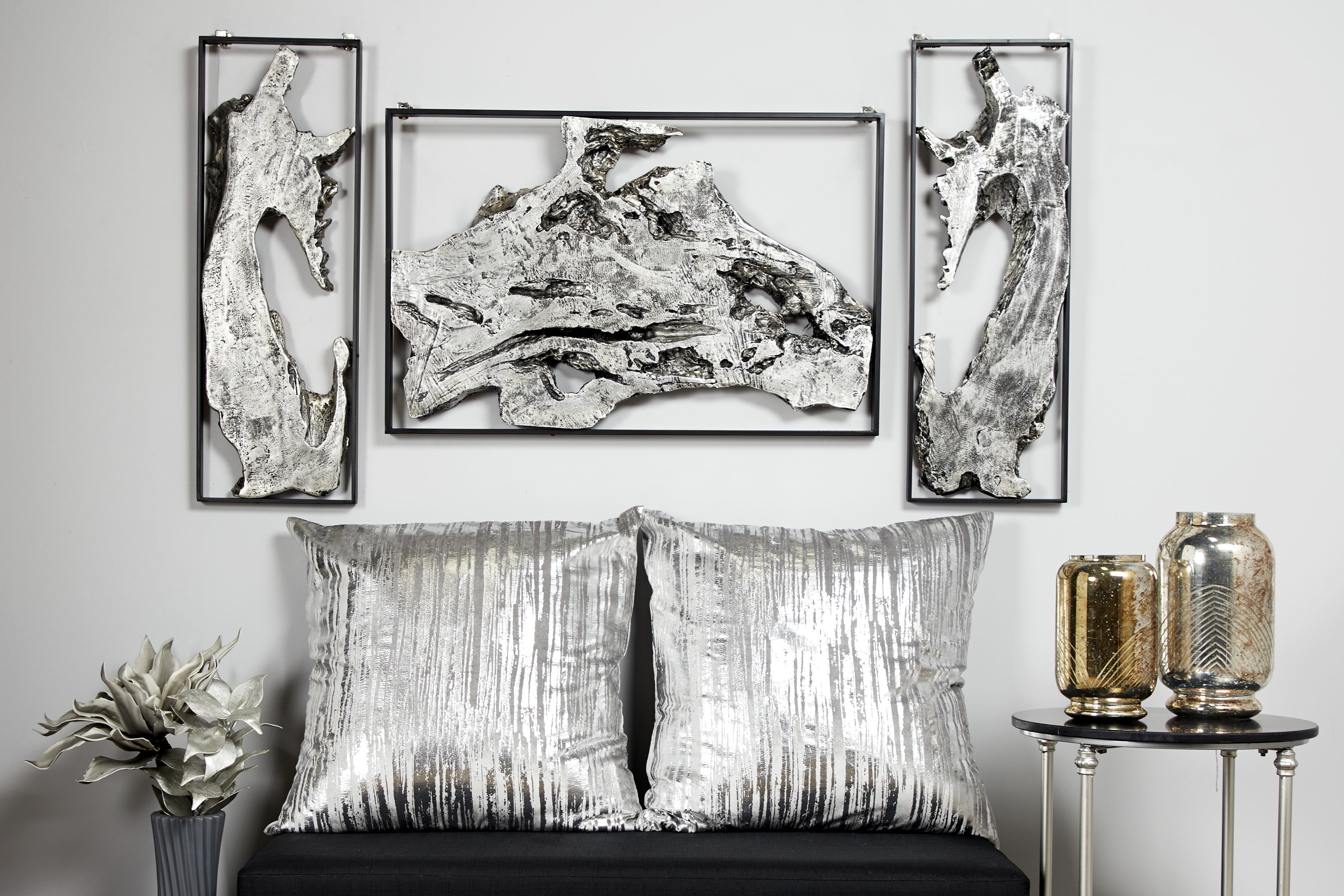 Decmode 35” x 22.5” Contemporary Abstract Art Silver Metal Wall Decor