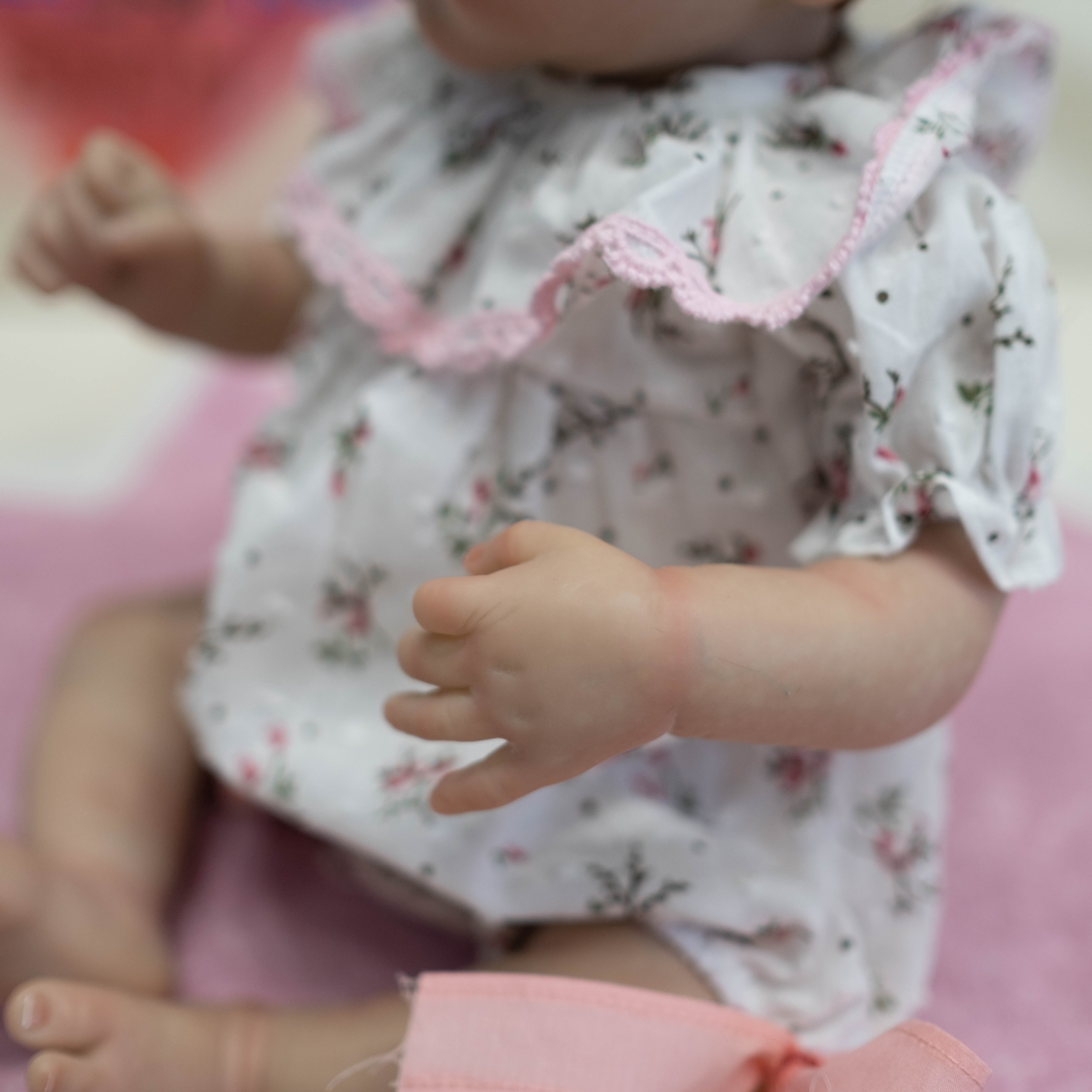 iCradle Adorable Lifelike Reborn Baby Dolls Girl Bettie 18 Inch Lovely Realistic Newborn Babies Handmade Soft Cloth Body Rooted Hair Blue Eyes Gift for Kids 3+