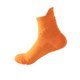 thumbnail image 4 of Calcetines de mujer de moda de color sólido a prueba de olores deportivos que absorben el sudor Calcetines antideslizantes Calcetines de mujer de poliéster, 4 of 4