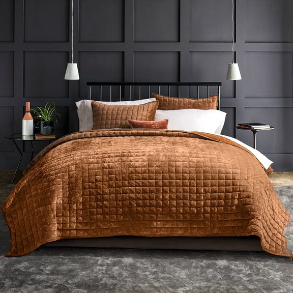 Luxury Velvet Quilt Set King Size Bedding Sets, Ultra Soft Velvet Comforter Set, Lightweight Oversized Bedspread Quilted Coverlet for All Season, with 2 Pillow Shams, Rusty Burnt Orange