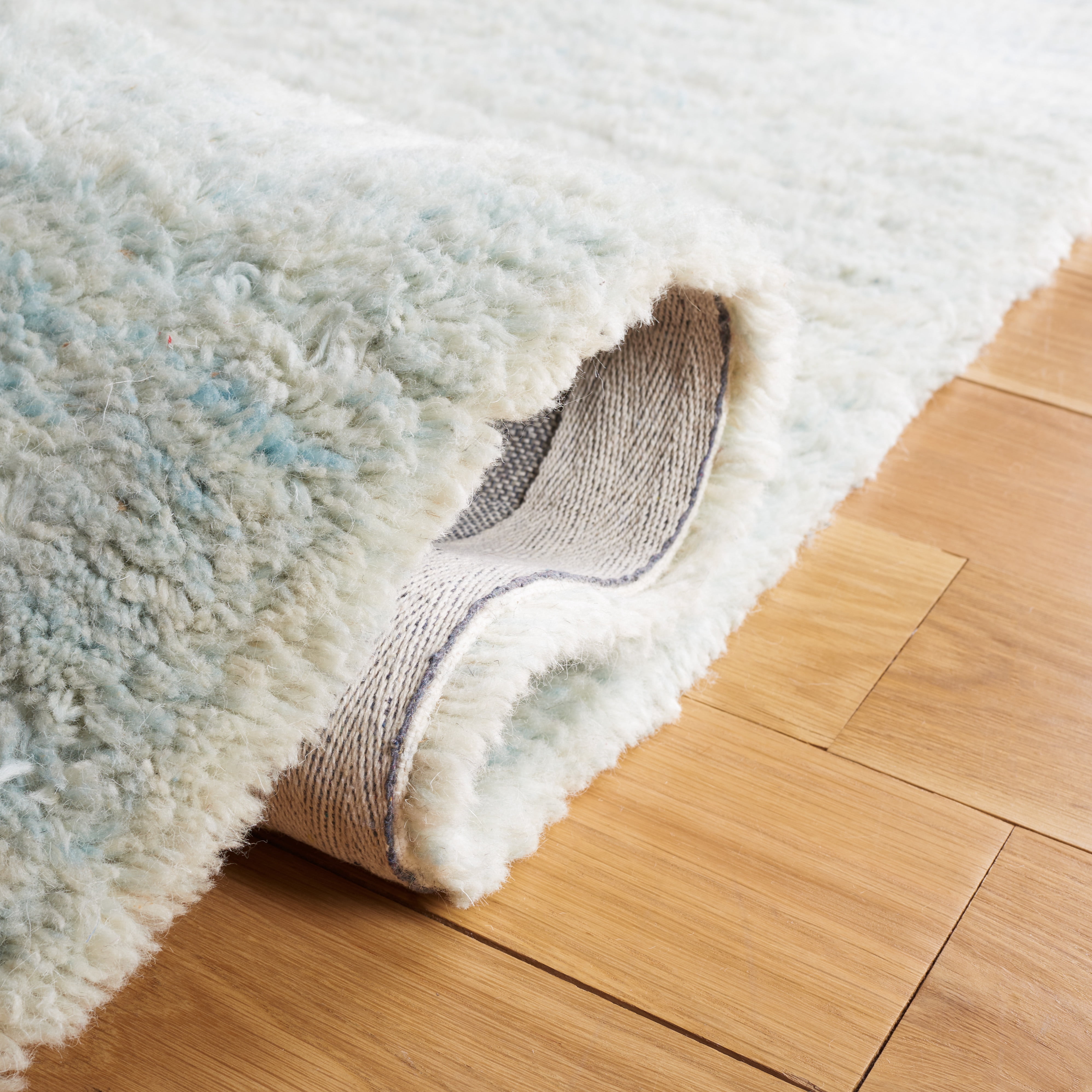 SAFAVIEH Casablanca Eugene Solid Runner Rug, Light Blue, 2'3" x 9'