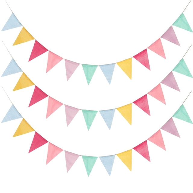 Anima tu evento con banderas de tela triangulares. La distancia entre pancartas es personalizable y garantiza una combinación perfecta. Son reutilizables para celebraciones infinitas.