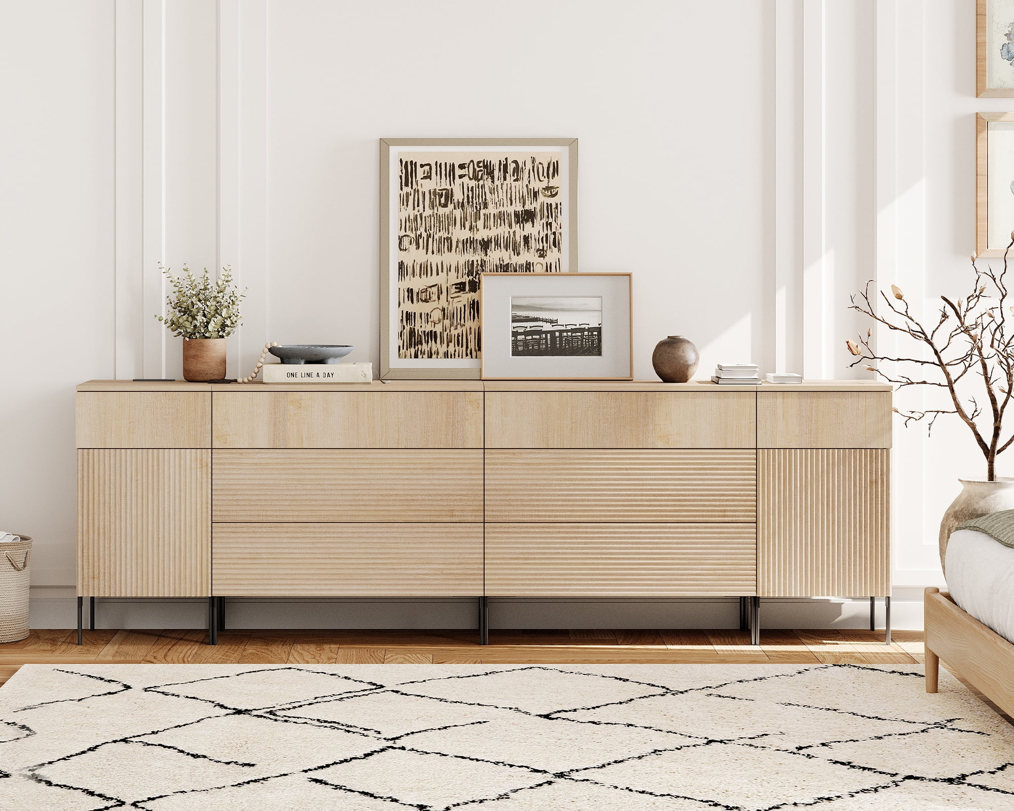 94.5" Modern Wood 8-Drawer Dresser with Reeded Design, Minimalist Dresser Organizer Storage With Charging Station for Bedroom,Living room, Entryway