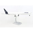 thumbnail image 6 of Hogan HGDLH010 Lufthansa 777-9 1-200 with Gear Reg No. D-Abta Aircraft, 6 of 6