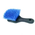thumbnail image 4 of Cepillo Corto para Limpieza de Exteriores de Autos Major Wheel Mango Corto, 4 of 4