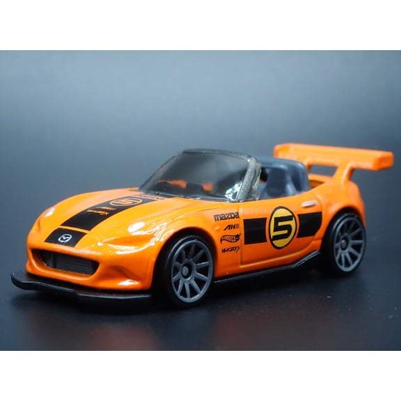 Open Box 2015-2025 MAZDA MX5 MIATA CONVERTIBLE ND 1:64 SCALE DIORAMA DIECAST MODEL CAR