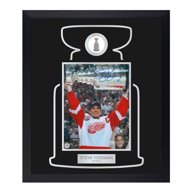 Steve Yzerman Cadre 23x27 Signé Detroit Red Wings Cup Champion