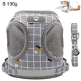thumbnail image 1 of Juego de arnés y correa para gatos a prueba de escape para gatitos medianos y grandes con patrón clásico a cuadros, transpirable y suave para caminar al aire libre correa de pecho ajustable, Xemadio 220315-2, 1 of 7