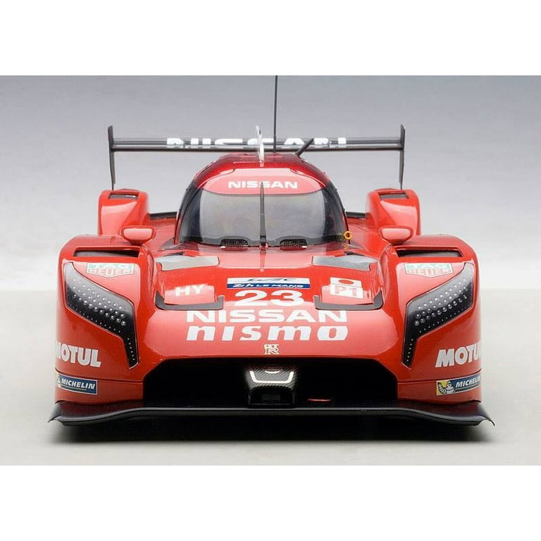 Nissan GT-R LM Nismo Lemans 2015 O. Pla, J. Mardenborough, M