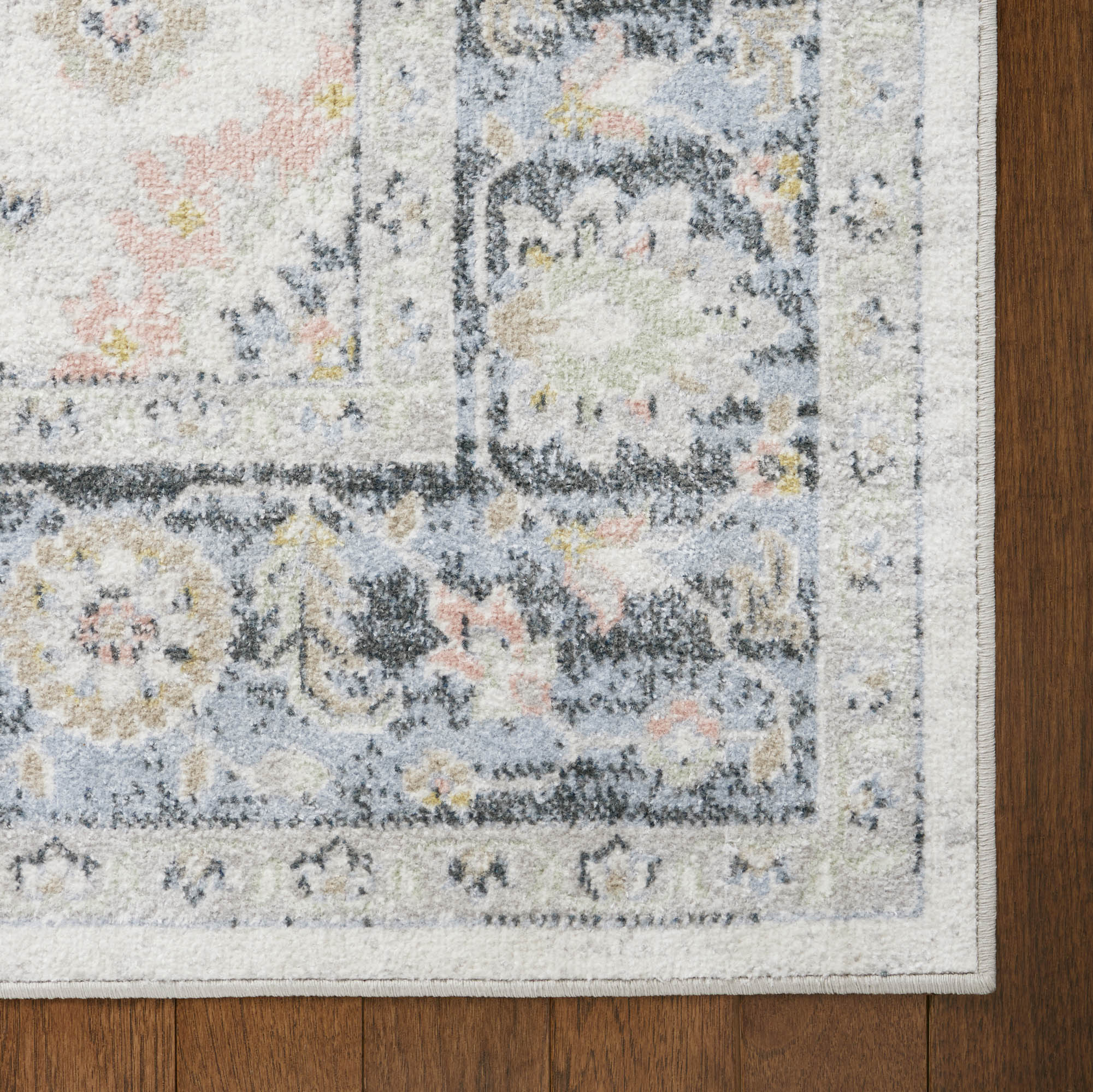 Everwash Treasure Lina Traditional Medallion Machine Washable Indoor Area Rug, Ivory/Blue, 5'2"x7'2"