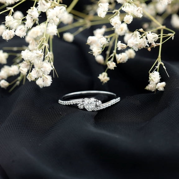 Silvago Jewelry 1.46 Ct Heart Cut Moissanite Rings - 14K White Gold Plated Rings - Proposal Rings - Gorgeous Anniversary Gift for Women's - Silver Moissanite Beautiful Special Occasion Rings
