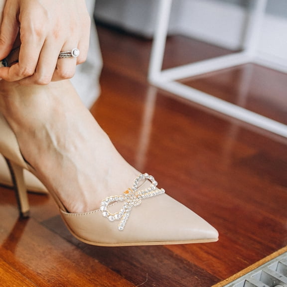 MERRYHAPY 1 Pair DIY Shoe Decoration With Bowknot Design Featuring Golden Crystal Rhinestone Shoe Clips For Brides