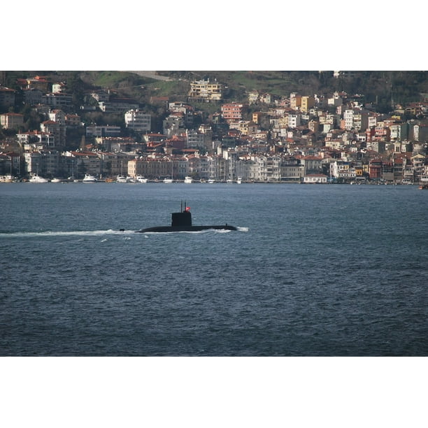 Bosphorus Aƒae A A Engelkaƒae A A Y Turkey Istanbul U Boat 12 Inch By 18 Inch Laminated Poster With Bright Colors And Vivid Imagery Fits Perfectly In Many Attractive Frames Walmart Com Walmart Com