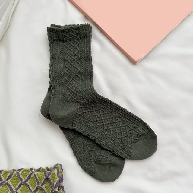 Casual Floral Socks for Women Cute Ruffle Slouch Athletic Quality Comfort Breathable Soft Everyday Wear Unique Design