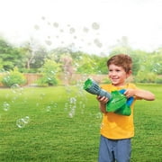 Play Day Bubble Leaf Blower, 4 Fluid Ounces of Bubbles, Children Ages 3+ (Requires 3 AA Batteries)