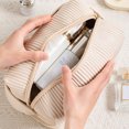 thumbnail image 3 of Qarigey Práctico y práctico organizador de bolsas de maquillaje para todo tipo de cosméticos Bolsa de cosméticos para maquillaje Bolsas de mensajero y de hombro negro, 3 of 6