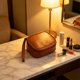 thumbnail image 5 of Bolsa Compacta de Cuero para Guardar Compresas Sanitarias – Neceser de Viaje con Asa, Organizador de Maquillaje para Mujeres, Práctica Cartera de Mano para El Bolso, para El Día a Día o para Una Noch, 5 of 7