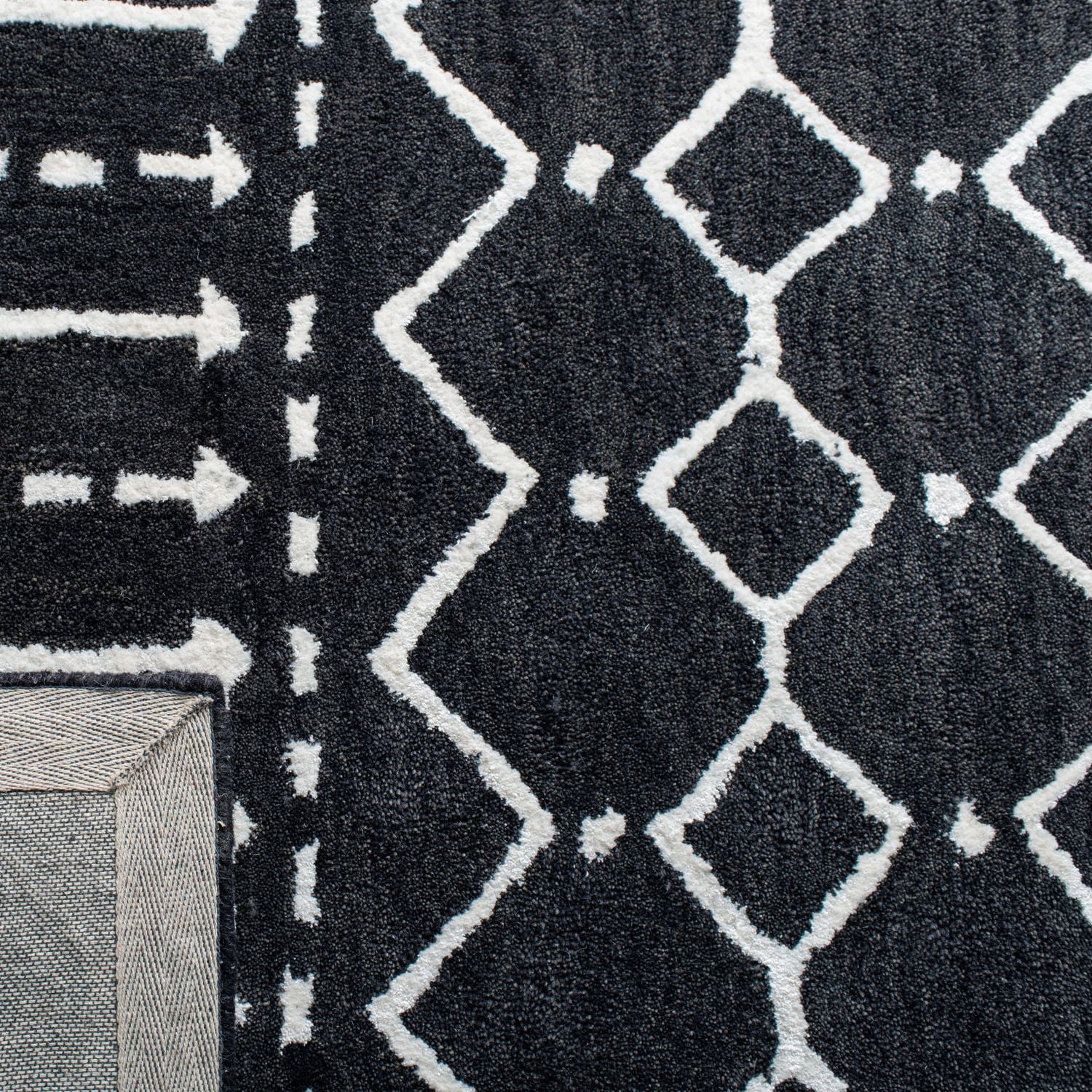 Safavieh Himalaya Darin Geometric Area Rug