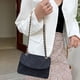 thumbnail image 5 of Nuevo bolso bolso de mano con perlas a la moda para mujer, bolso de hombro tipo bandolera con cadena, 5 of 6