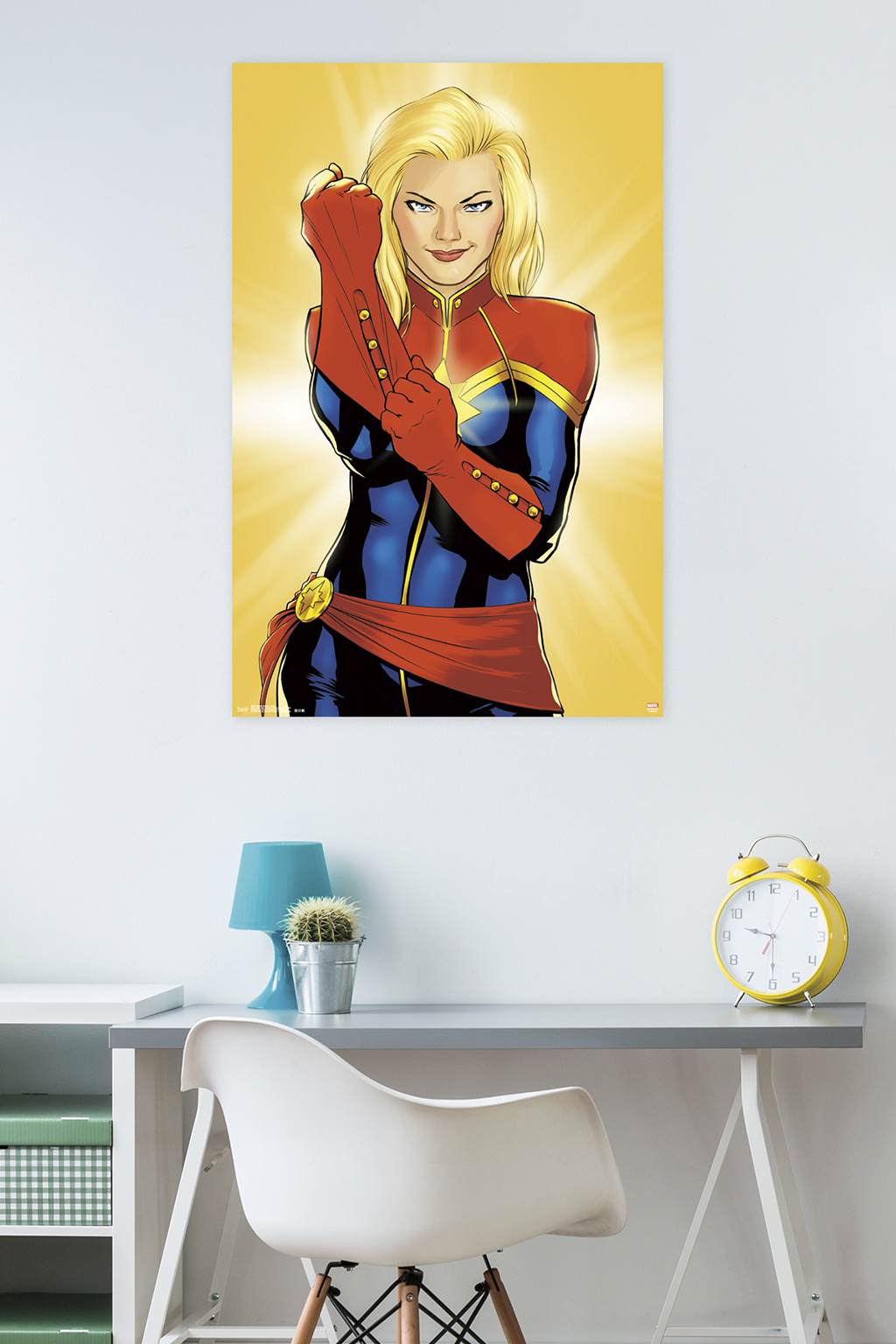 Marvel Cinematic Universe - Captain Marvel - Glove Wall Poster, 22.375" x 34"