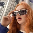 thumbnail image 4 of Nuevas gafas de sol Punk Y2K para mujer, gafas de sol cuadradas envolventes de marca de lujo, gafas de sol de los años 2000, gafas UV400 de diseñador para mujer, 4 of 5