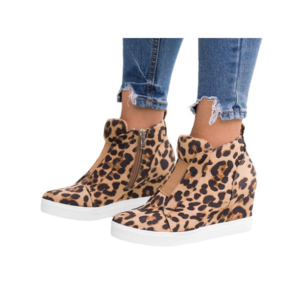 round toe wedge heels