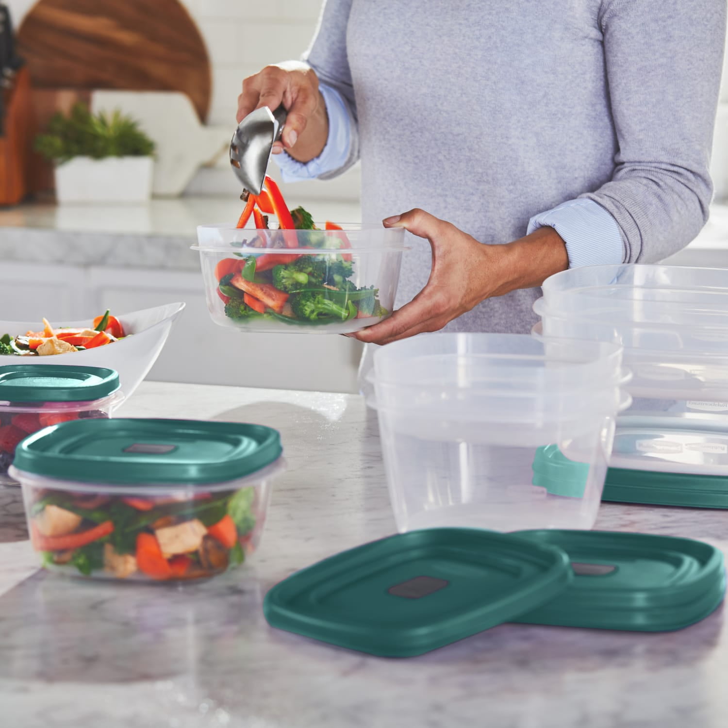 Rubbermaid EasyFindLids 26pc Set with Vents, Blue Spruce