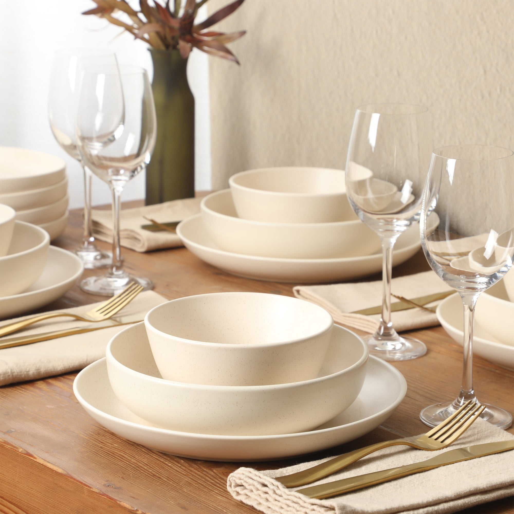 Gibson Elite Leeds Court 16-Piece Beige Stoneware Dinnerware Set