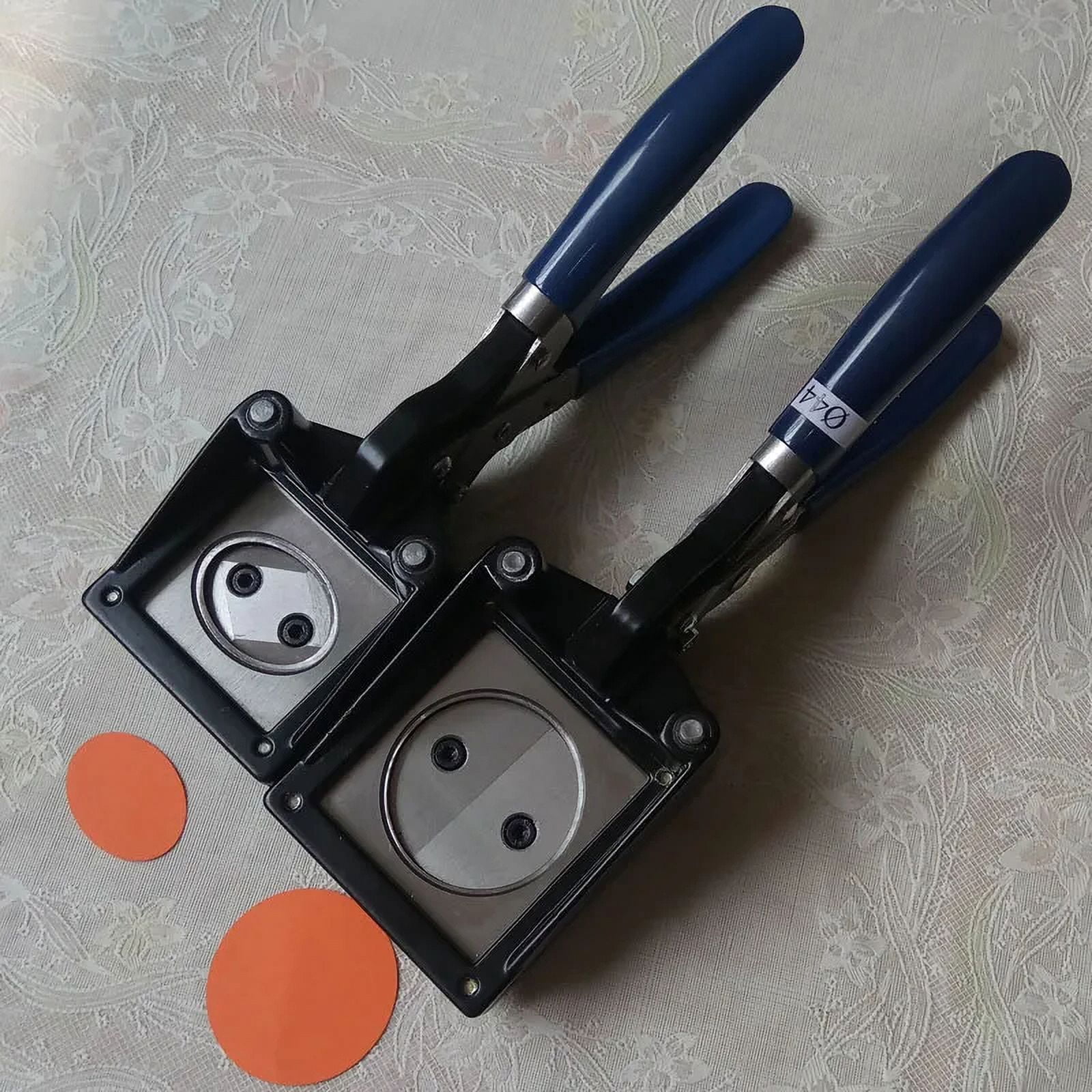 Hand Held Manual Round 25mm Paper Graphic Punch Die Cutter for Pro Button Maker ,Beginner-Friendly