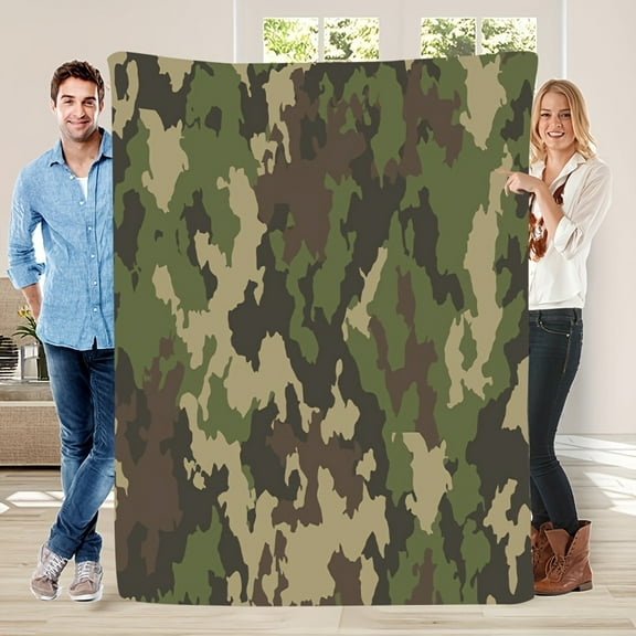 1pc Green Camouflage Outdoor Travel Theme Pattern Print Flannel Blanket, Fashionable, Soft and Warm, Suitable for All Seasons Multifunctional Gift Printed Blanket