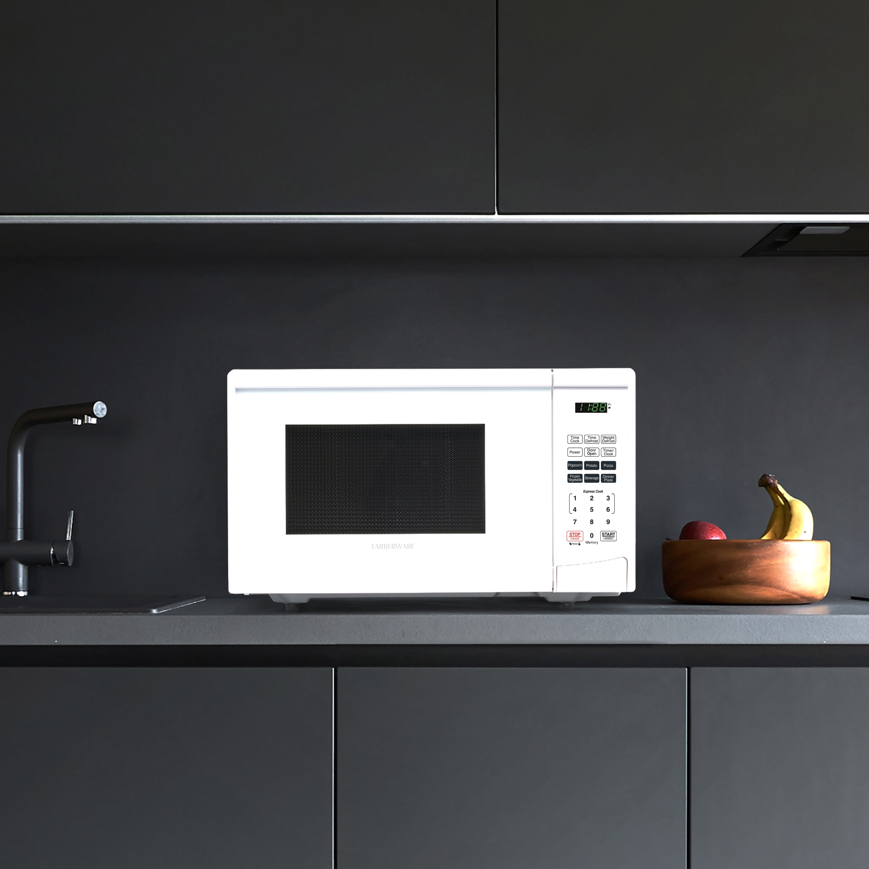 Farberware 0.9 Cu Ft Microwave Oven with LED, Child Lock, White