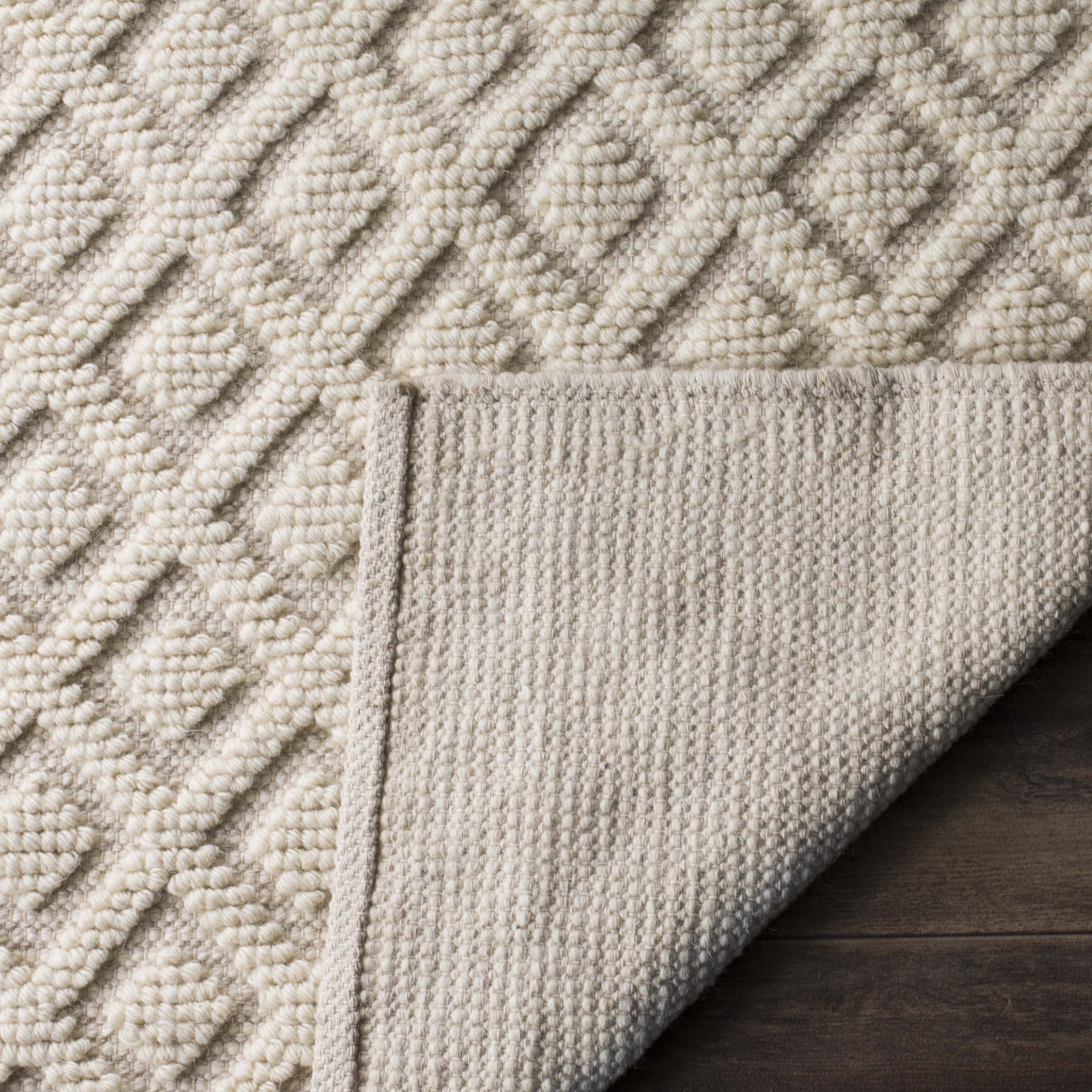 SAFAVIEH Vermont Joss Geometric Diamonds Runner Rug, Ivory, 2'3" x 18'