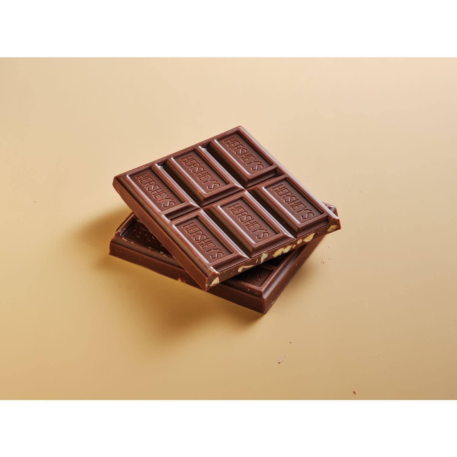 Hershey's Plant Based Extra Creamy with Almond and Sea Salt Candy, Bar 1.55 oz