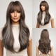 thumbnail image 2 of Peluca rizada ondulada larga marrón con flequillo, cabello sintético suave Natural ajustable, pelucas de fiesta diarias para mujeres, resistente al calor, 2 of 4