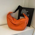 thumbnail image 2 of Bolso de hombro tipo hobo de nailon de gran capacidad, novedad de 2024, de color liso, con cremallera, versátil, a la moda, suave, sencillo y popular, 2 of 5