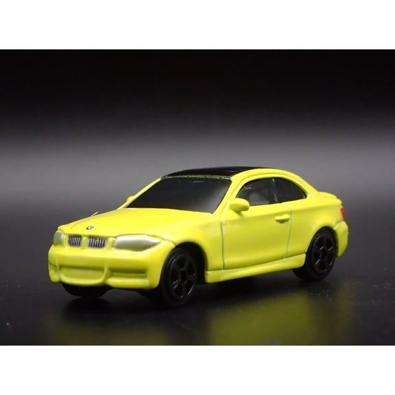 Open Box 2004- 2010 BMW 1 COUPE E82 LIME 1:64 SCALE COLLECTIBLE DIORAMA DIECAST MODEL CAR