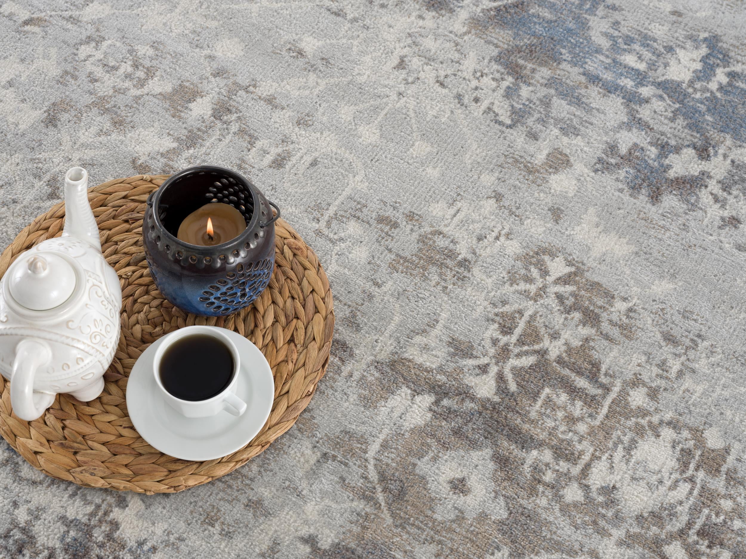 Tapis d'intérieur abstrait Branch Havana 2' x (taille exacte : 2'3" 2'), bleu marine, contemporain - Entrée, couloir, salle de bain et cuisine