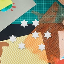 HOMEMAXS 50pcs Small Wooden Stars Crafts Wood Pieces Unfinished Star Slices Diy Accessories for Crafting and Decorations