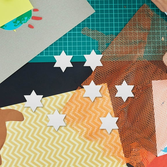 HOMEMAXS 50pcs Small Wooden Stars Crafts Wood Pieces Unfinished Star Slices Diy Accessories for Crafting and Decorations