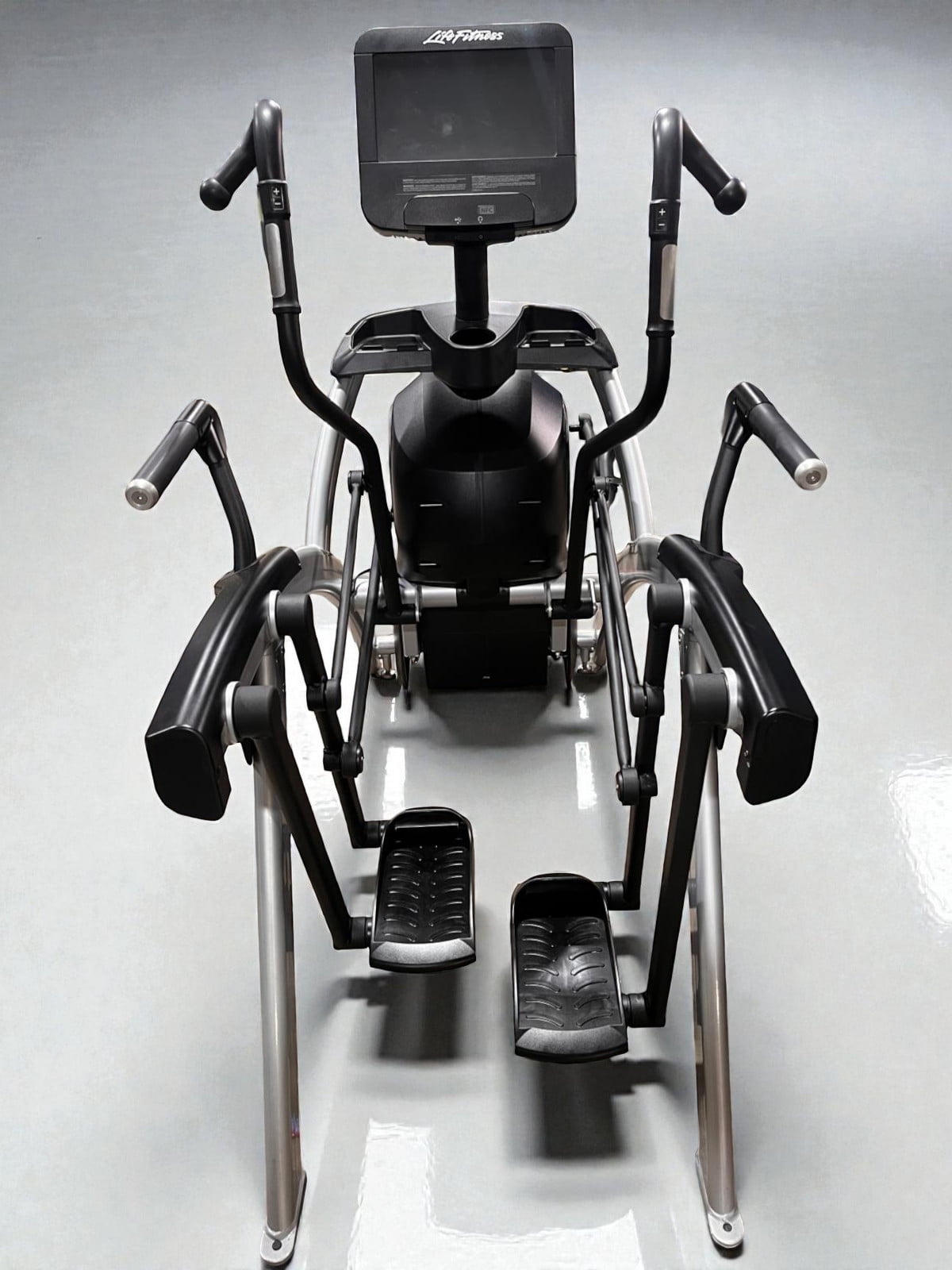 Restored Life Fitness Total Body Arc Trainer with ST Console (Refurbished)