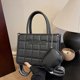thumbnail image 1 of Bolso retro de gran capacidad para mujer, moderno bolso de mensajero con hilo bordado a cuadros, bolso de hombro combinable, moda, 1 of 6