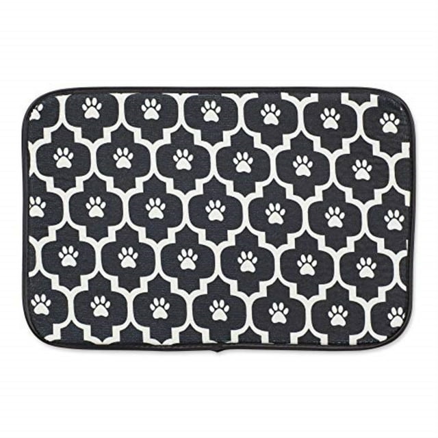 Design Imports Black and Off White Lattice Paw Pet Mat