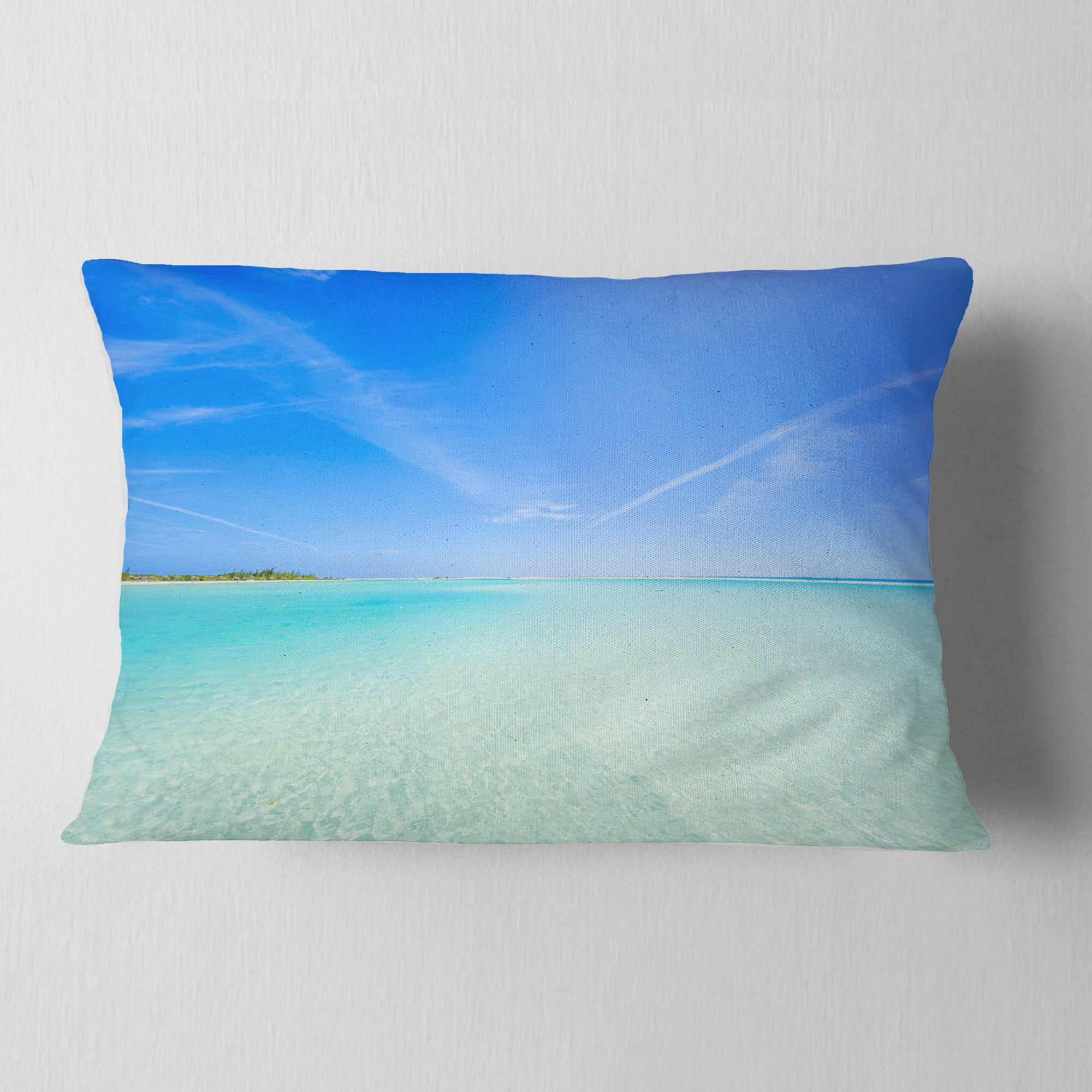 Designart Tropical Beach in Cayo Largo Island - Modern Seascape Throw Pillow - 12x20